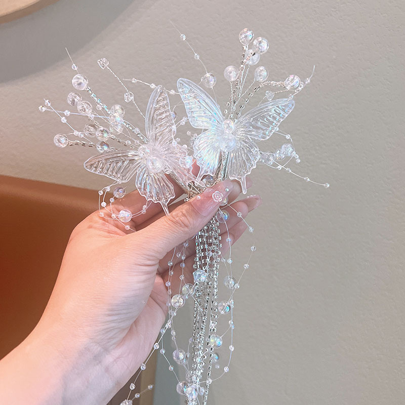Children's hairgrip with tassels
