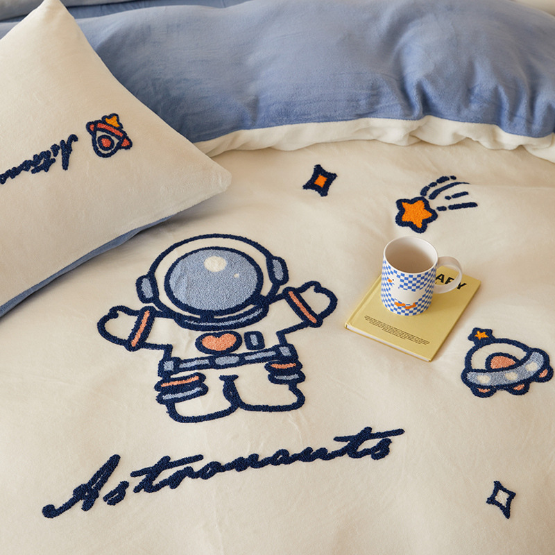 Leche de seda cama de cuatro piezas set2024 nuevo invierno sábanas de seda de tres piezas set ropa de cama de coral veludo