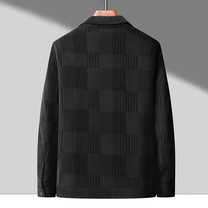 Herrläderjacka med vertikalrandig krage för en ledig stil_voghion.com