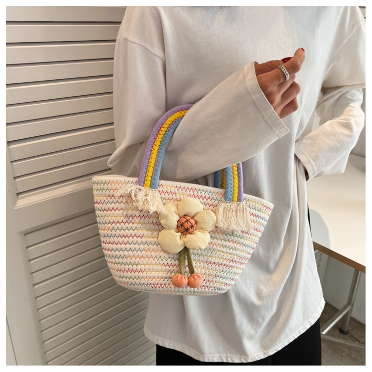 Women's Medium All Seasons Straw Vacation Streetwear Handbag Straw Bag display picture 2