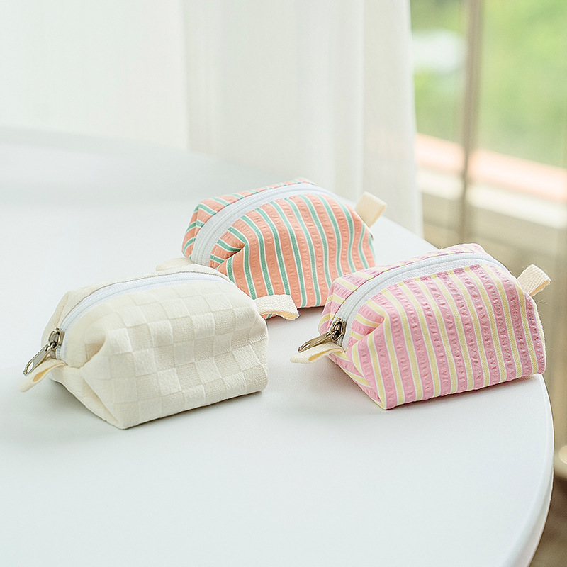 Korean Version Fresh and Cute Portable Apple Wireless Bluetooth Headset Storage Protective Cover Lipstick Bag Coin Purse Hand Bag