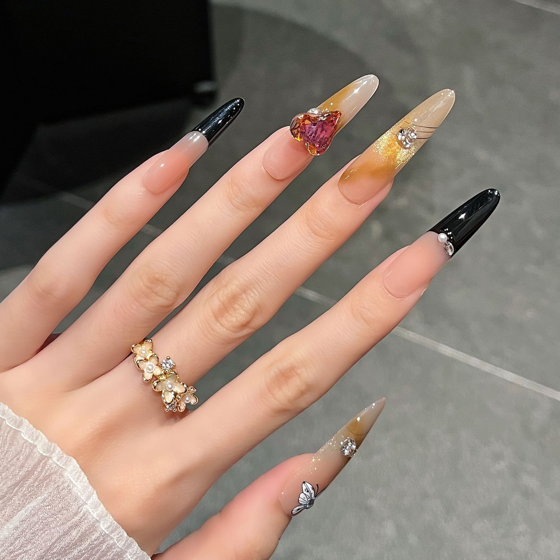 Explosión de nuevos productos puros hechos a mano para usar uñas lujosas francesas perforación caramelo ámbar temperamento blanco largo para usar manicure