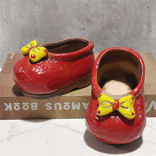 Hot-selling Korean-style cute shoes ceramic succulent plant pot, 3D cartoon meat plant painted small flower pot, decorative item