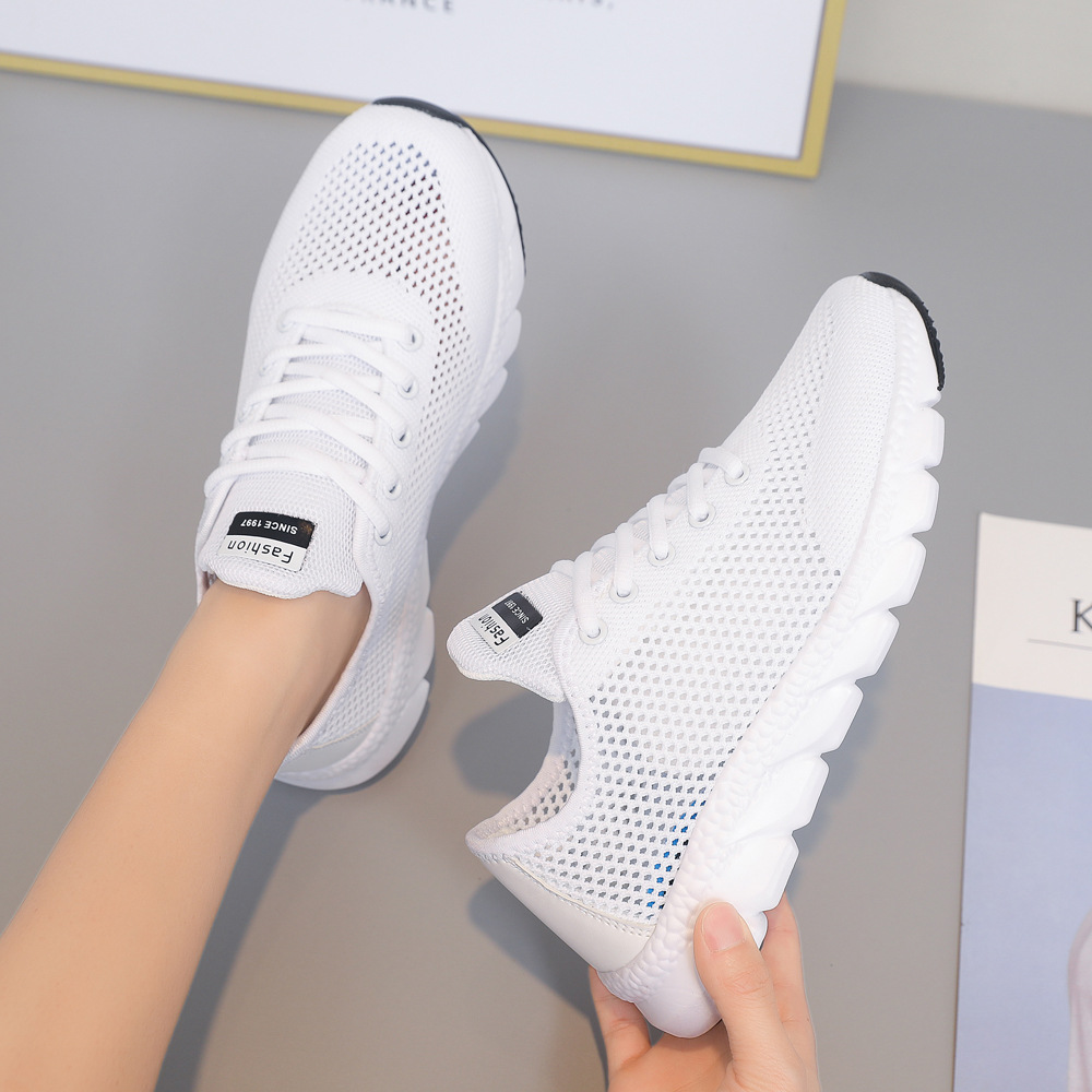 Zapatos de mujer de verano huecos con suela suave cómodos zapatos de correr al aire libre ligero correa de malla de verano transpirable