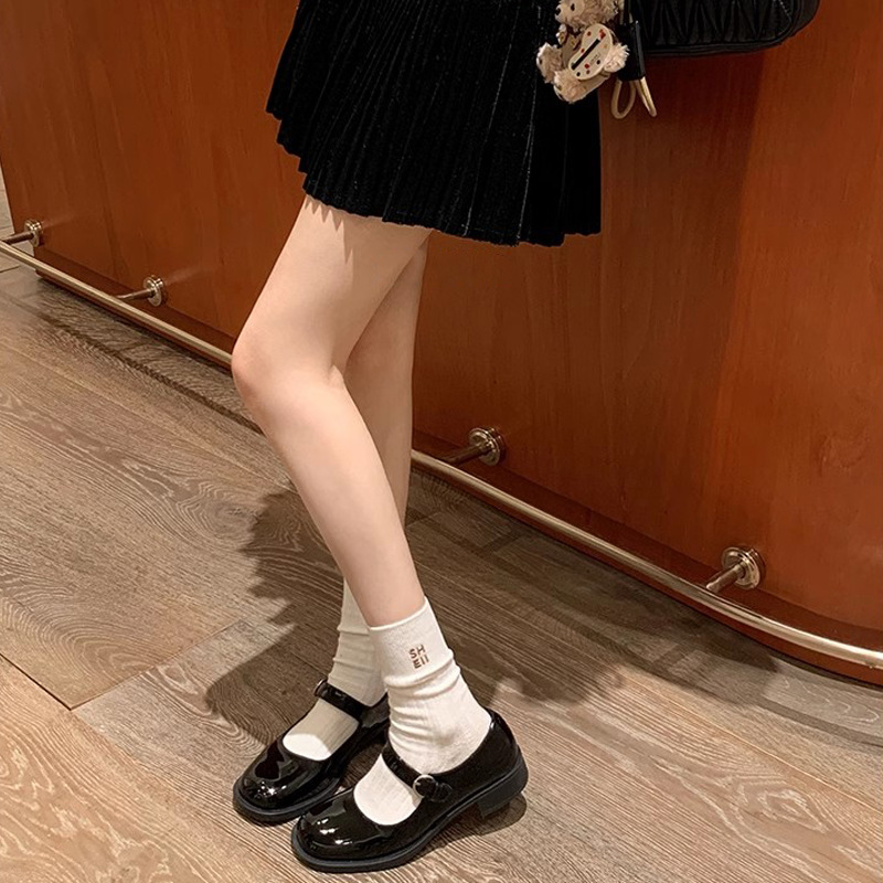 Suzanne, el mismo nuevo estilo de primavera japonés, zapatos de talón grueso, zapatos de una sola mujer, zapatos de cuero Lefour.