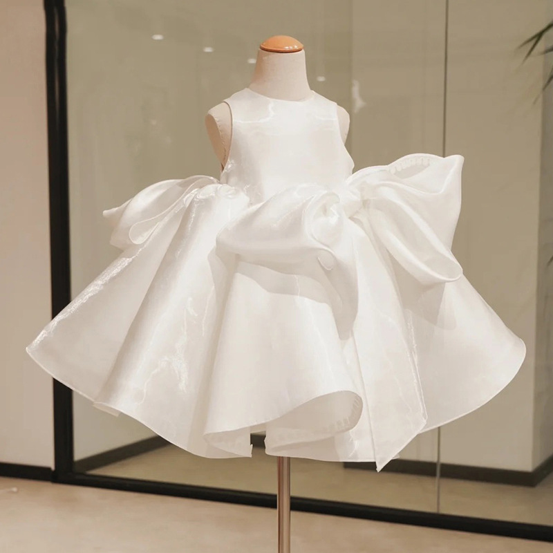 Girls' First 2026 New Spring White Birthday Piano Performance Children's Fashionable Little Baby Tutu Dress_voghion.com
