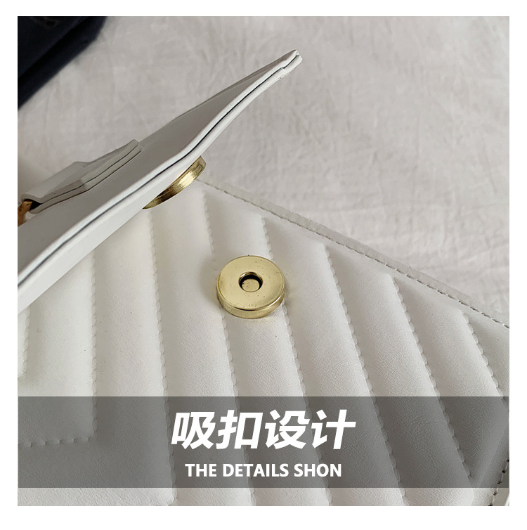 This year, trendy, fashionable and high-quality handbags are in vogue. Women's bags with stylish tassels and unique diagonal patterns are single-shoulder crossbody women's bags undefined