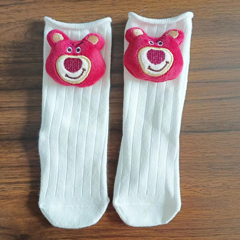 화이트 딸기 베어