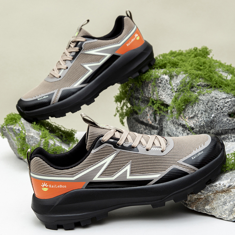 2026 New Couple Running Shoes Breathable Mesh Lightweight Sports Shoes Travel Shoes Shock-Absorbing Outdoor Running Casual Cross-Border