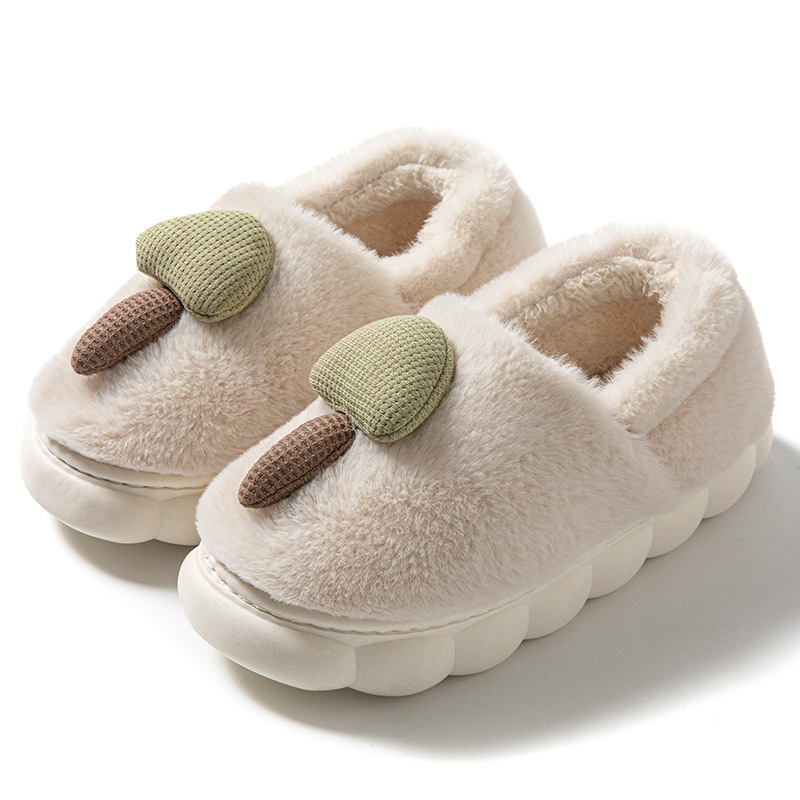 2025 otoño y invierno nuevas zapatillas de algodón dibujos animados lindos de cachemira calentamiento de fondo grueso antideslizante zapatos de algodón domésticos para mujeres