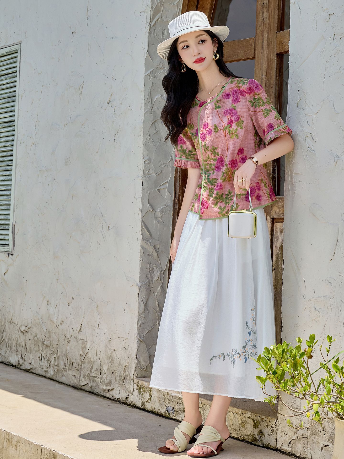 Bộ áo sơ mi in họa tiết cổ điển và chân váy thêu NI8362 — Màu ảnh