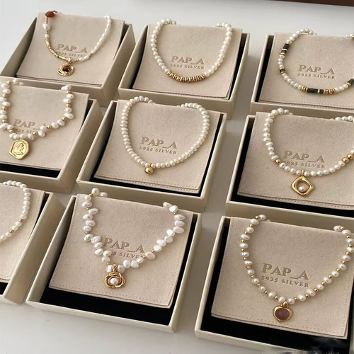 Shi Family Pearl Necklace for Women, Niche Light Luxury Design, High-End Sense of Fashion, Elegant and Charming Lockchain, Necklace, Cardigan Chain, Beaded Chain