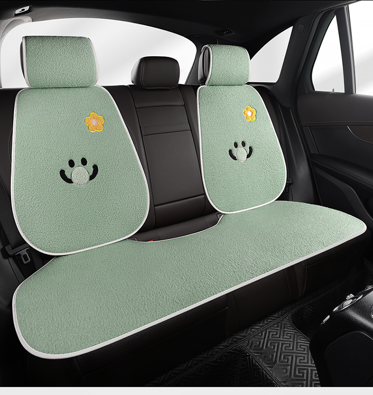 Autumn and winter cartoon car wool cushion cauliflower cute car seat cushion lamb velvet warm and comfortable car seat cushion
