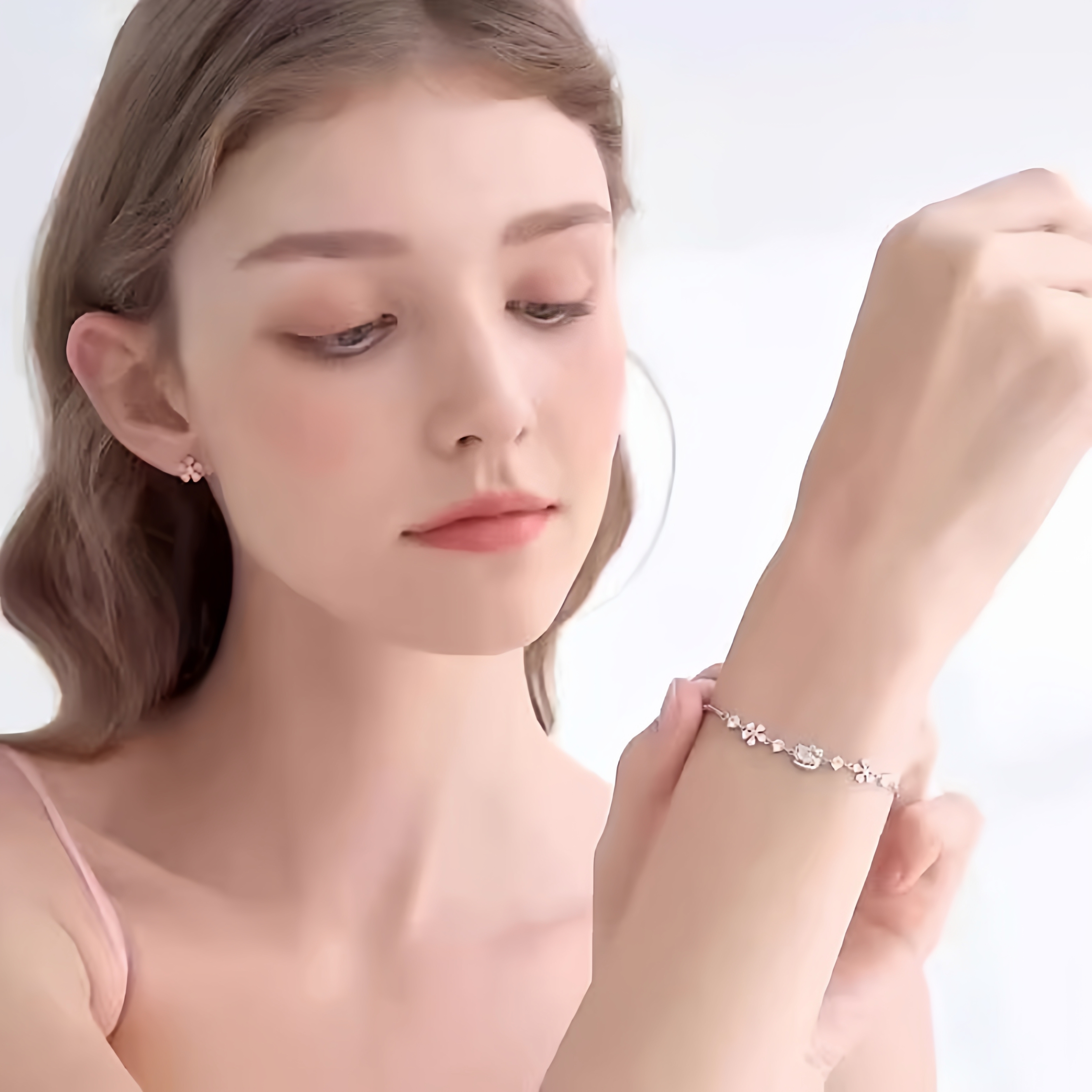 高颜值轻奢精致hellokitty手饰可爱百搭女生礼物凯蒂猫锆石手链
