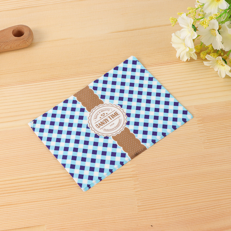 격자 무늬 시계