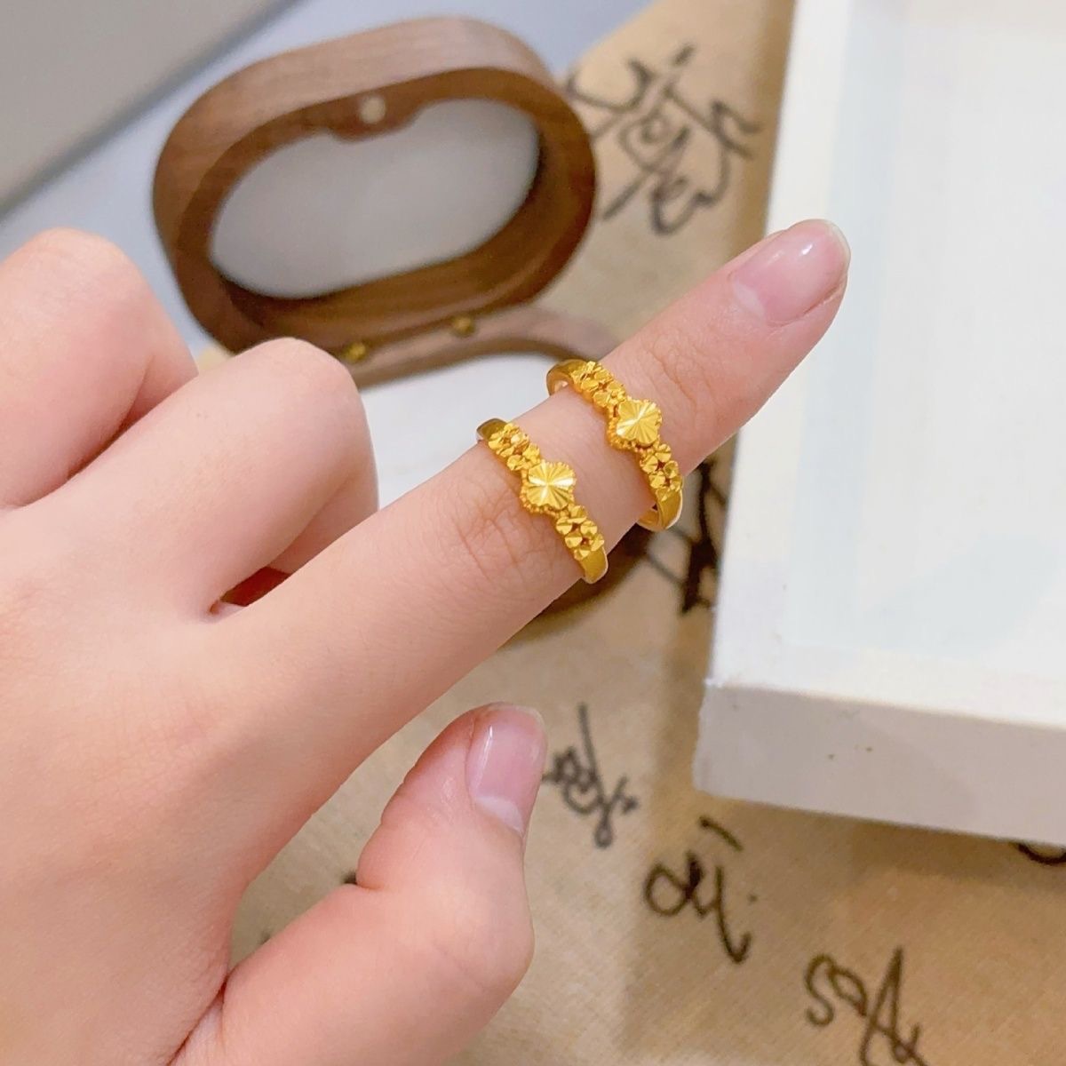 Glücksklee Ring Verstellbar Im Luxuriösen Design Für Damen_voghion.com