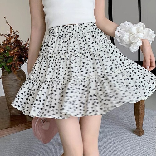 French-style floral short skirt for women, 2025 spring new fashion unique umbrella skirt, niche A-line half skirt with egg design