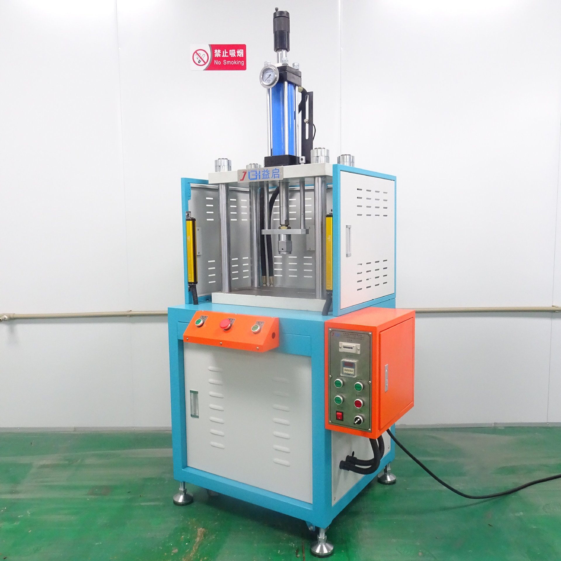 益启厂家直供小型台式精密四柱二梁液压机电机马达轴承衬套压装机