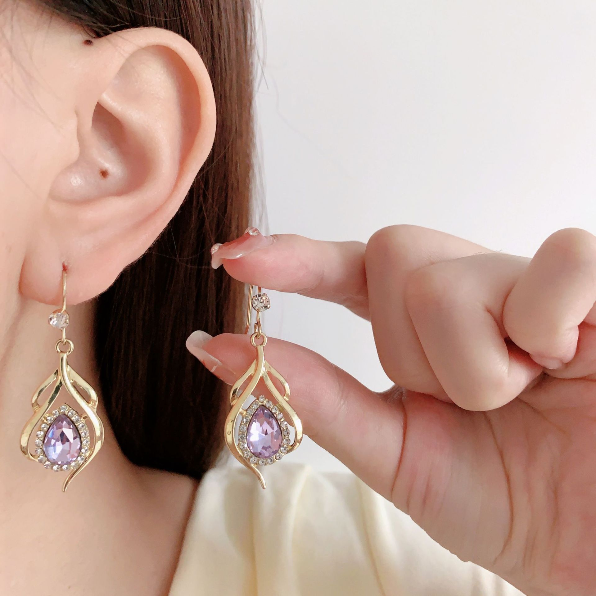 Fashionable earrings