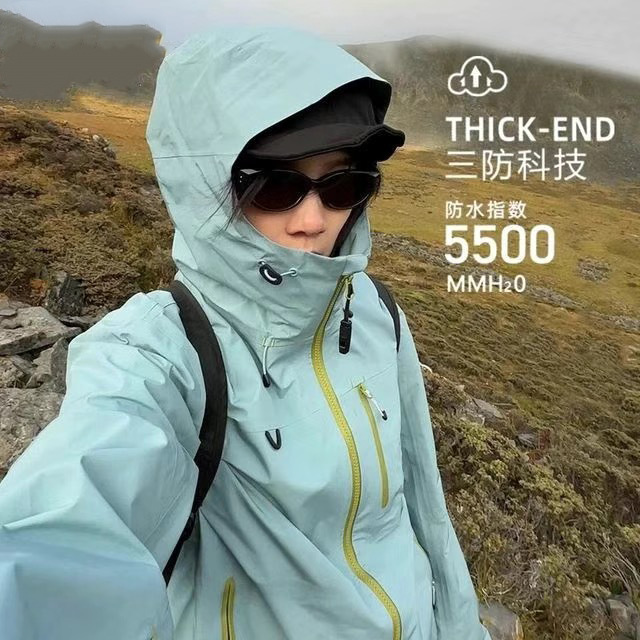 Línea de contraste de color al aire libre capa de asalto con capuz multicolor primavera y otoño para hombres y mujeres empalme chaqueta de trabajo chaqueta superior