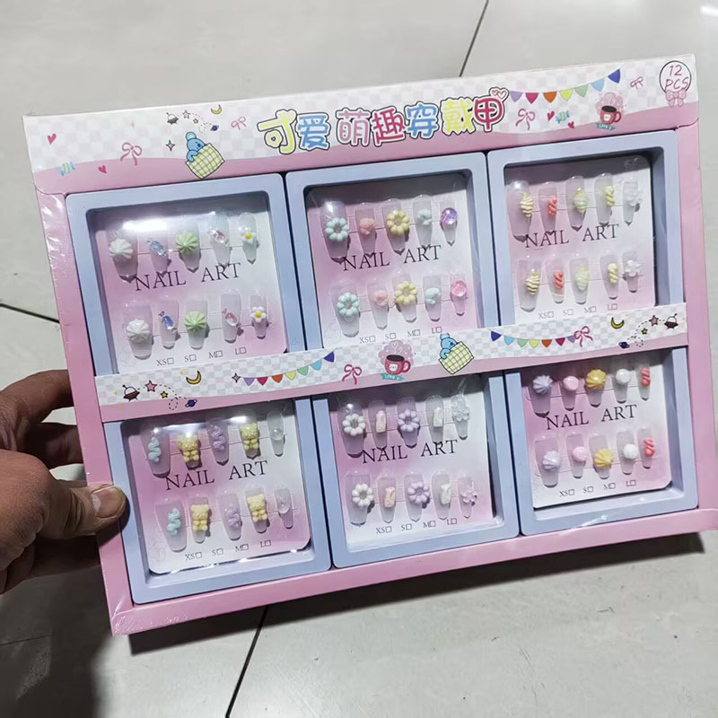 Nuevo desgaste de la serie de mariposa de uñas etiquetas de uñas niñas caja de almacenamiento transparente etiquetas de uñas falsas niñas etiquetas de uñas cortas