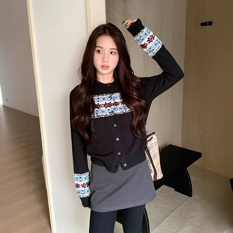 Korean-Style Fair Isle Christmas Cardigan Coat 2025 New Autumn and Winter Very Beautiful, Lazy and High-End Sweater for Women
