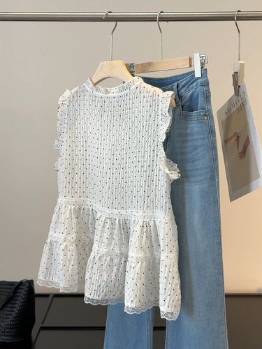 Black polka dot fungus lace sleeveless shirt, women's summer new style, slimming and all-matching temperament, V-neck, beautiful small shirt top