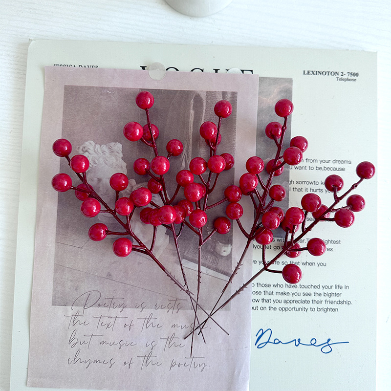 New Year Red Berry Wealth Berry Artificial Holly Berry 12 Red Berries Shopping Mall Fortune Bucket Decorative Ornament Wholesale