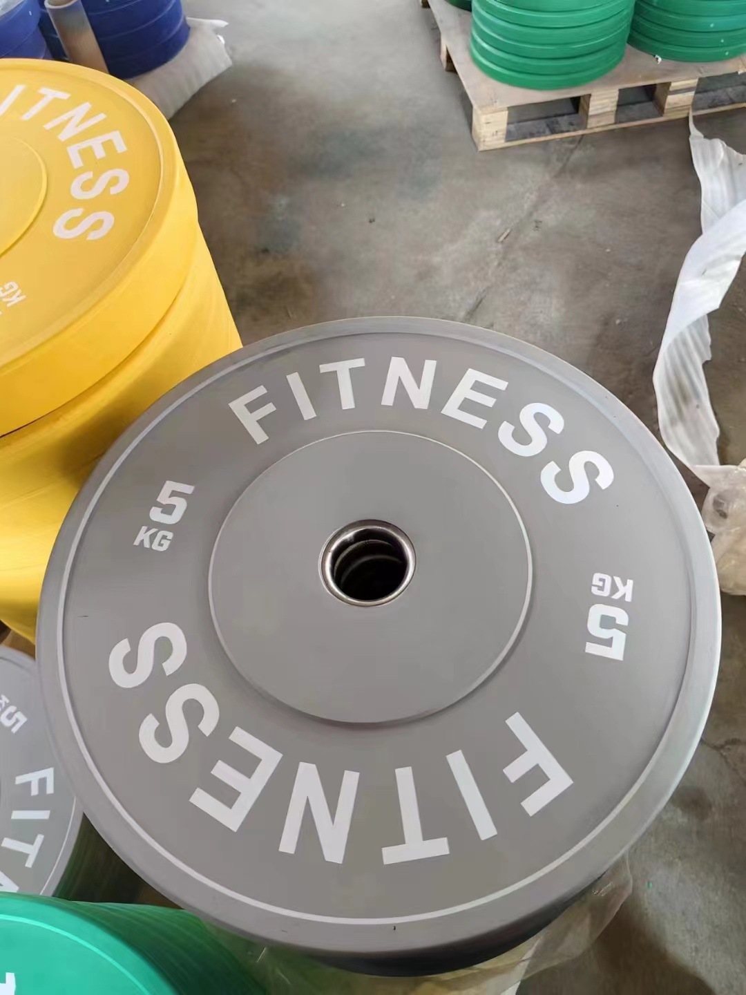 Discos de pesas de hierro fundido recubiertos de goma de tres agujeros, discos de pesas con orificio grande, discos de competición CPU Macaron, juego para el hogar para fitness competitivo.