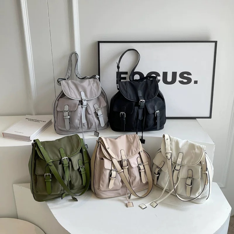 Universal capacious bag strap