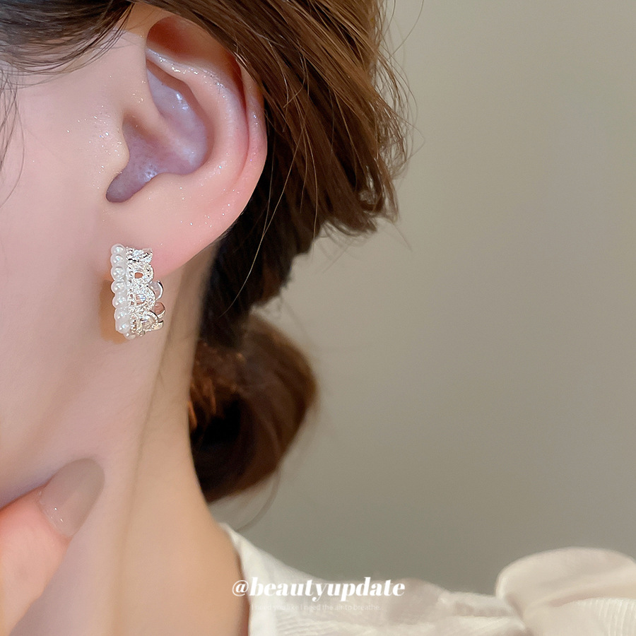 Corona encaje perla hebilla de oreja elegante francés aretes de lujo ligero pendiente de alta calidad sentido del diseño nicho