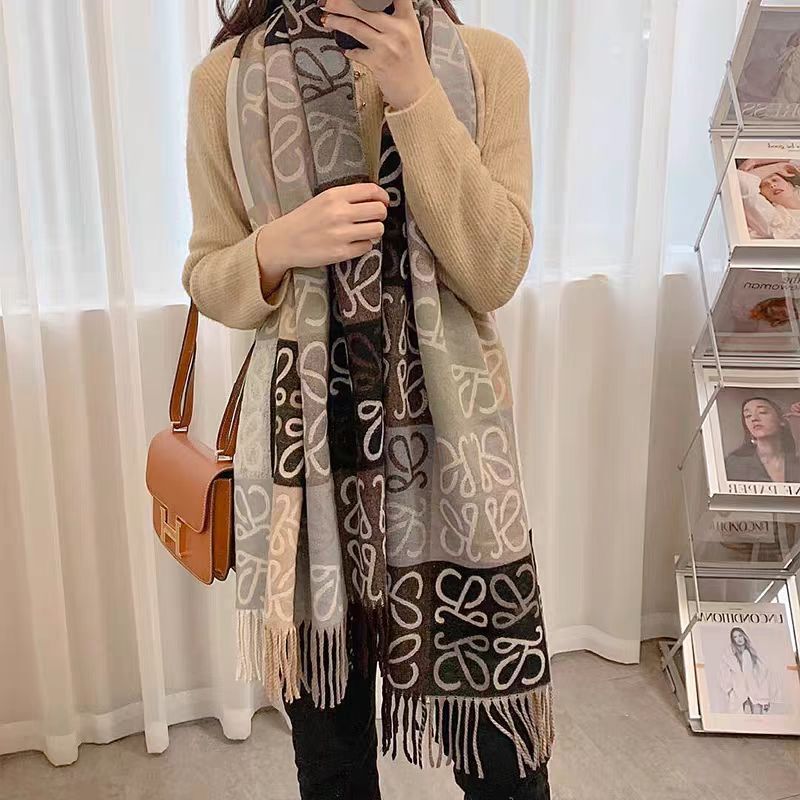 冬天老花围巾女保暖时尚百搭仿羊绒加厚围脖欧美高级感披肩网红款|undefined