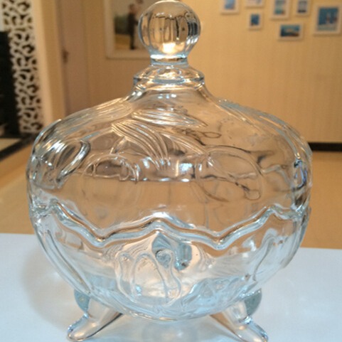 促销产品 供应高档玻璃罐 大号郁金香玻璃糖缸