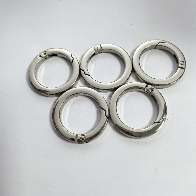 1インチ平たい線の厚いスプリングリングのメッキ服のカバンのスプリングバックルは、スプリングリングを開くことができます。|undefined