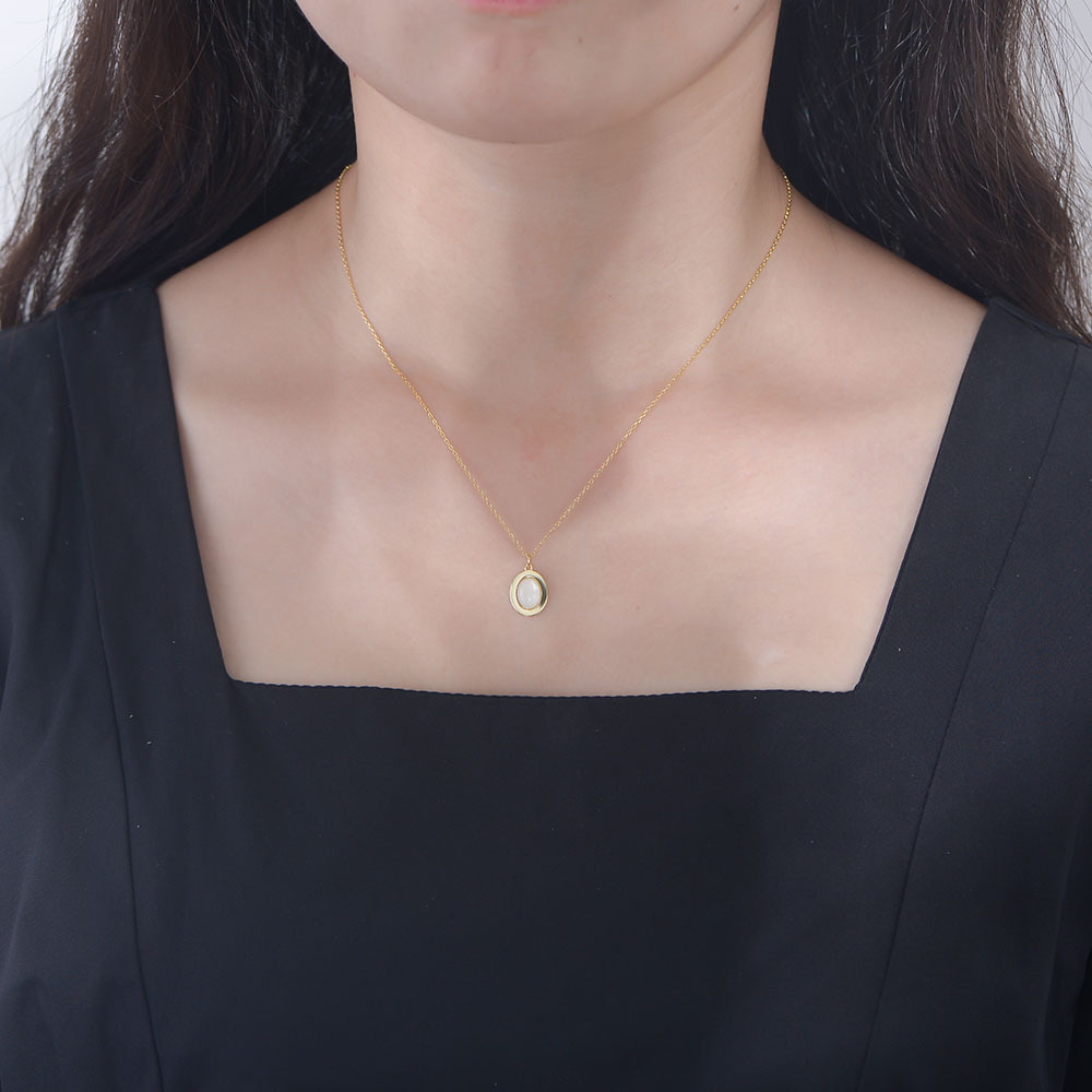 Collar de plata esterlina colgante de concha blanca natural ovalada retro europeo y americano, collar de moda de temperamento femenino simple