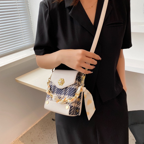 Small bag women's summer shoulder crossbody bag 2024 new trendy fashion woolen small square bag Internet celebrity chain mobile phone bag