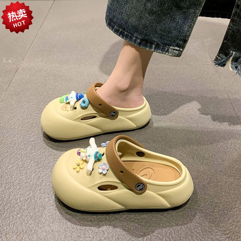 Croc Shoes Women's Outer Wear 2024 Summer Cute, Comfortable and Casual Home Cut Out Versatile Non-Slip Thick-Soled Toe-Cap Sandals