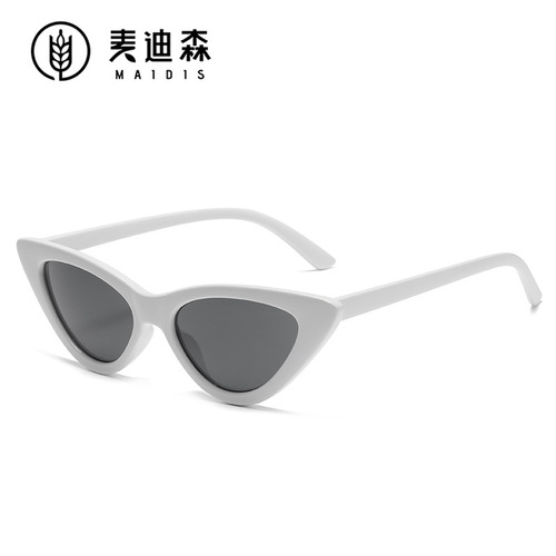 Jet 366 trendy triangular cat-eye sunglasses European and American street photography couple style sunglasses small frame personalized sunglasses
