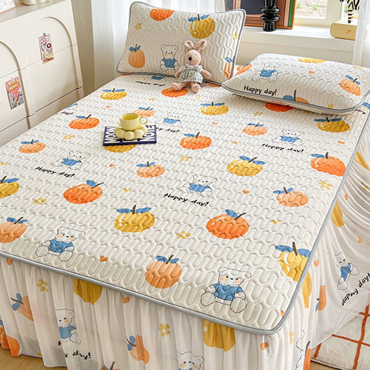 2025 новый летний комплект из трех предметов: латексный коврик из ледяного шелка, юбка для кровати, простыня, машинная стирка, покрывало для студенческого общежития