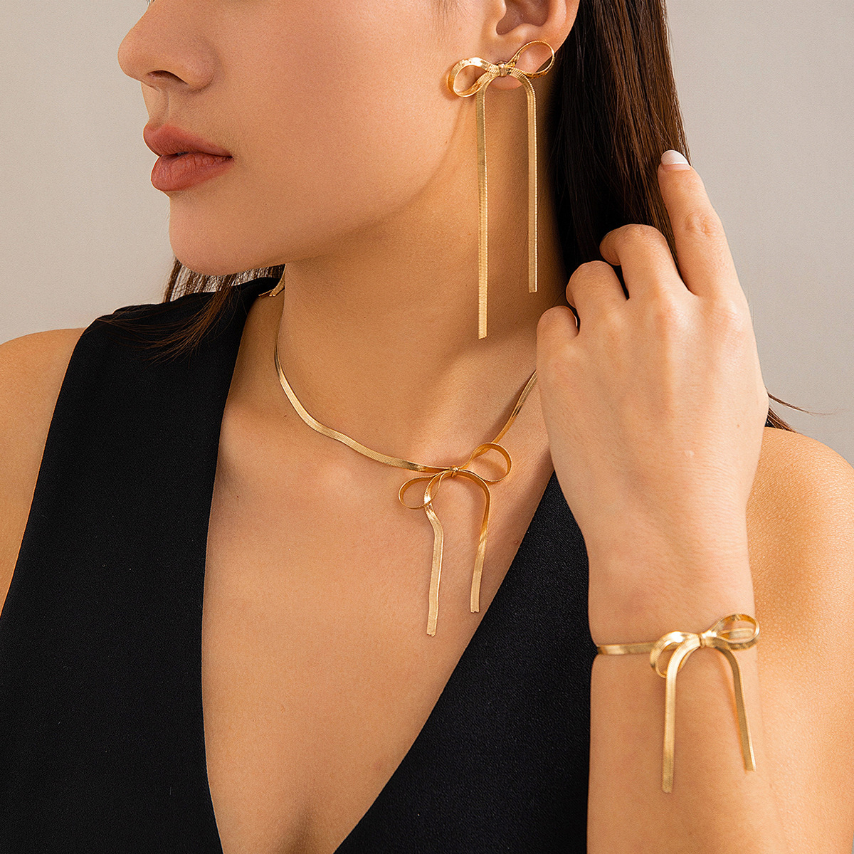 earrings with bow