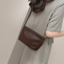 包包2025新款女包秋冬真皮单肩斜挎包高级感时尚百搭复古饺子包