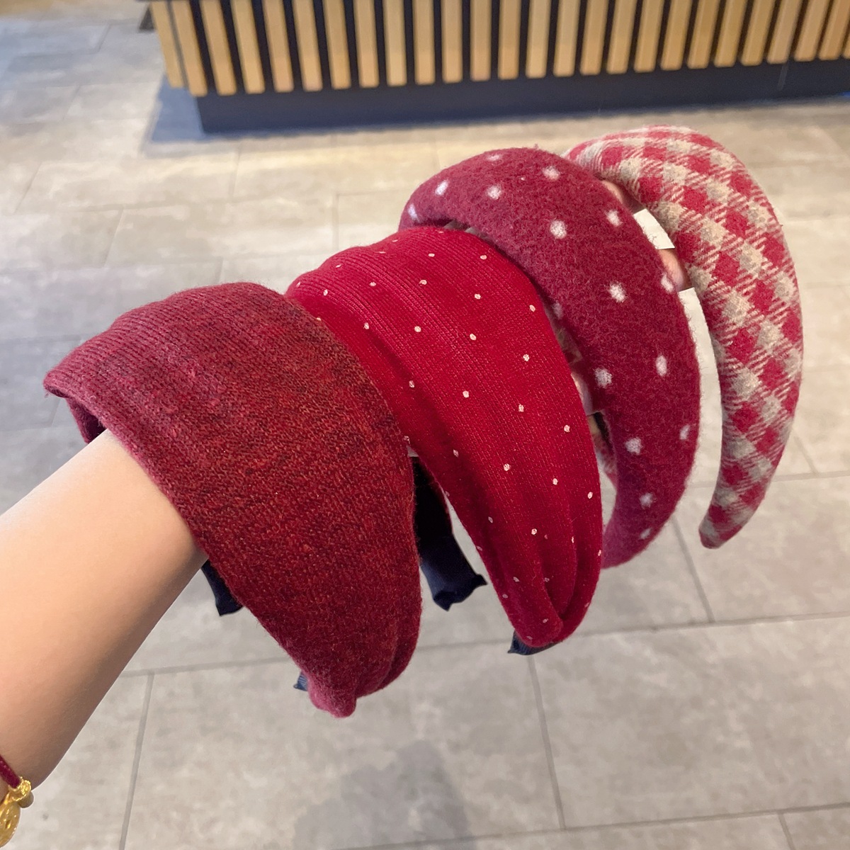 Red Plaid Woolen High-crown Headband, Clip, Hair Tie, High-end Versatile Fabric Wide-brimmed Headband For Going Out_voghion.com