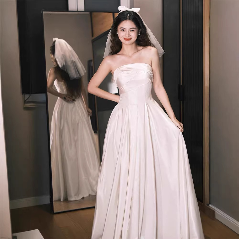 Strapless Light Wedding Dress, Simple Satin, Petite Bride, White Gown For Engagement And Marriage Registration, Elegant Wedding Dress For Going Out._ecoleips.com