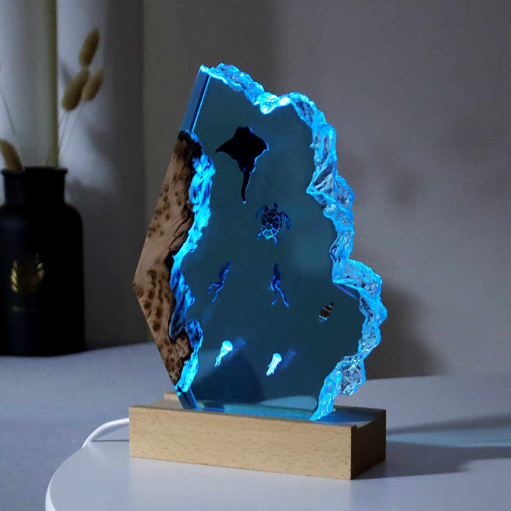 European-style Ocean Diver Micro Landscape Decoration for housewarming and tourism Commemorative Gift-giving Epoxy Resin Crafts Decoration Large