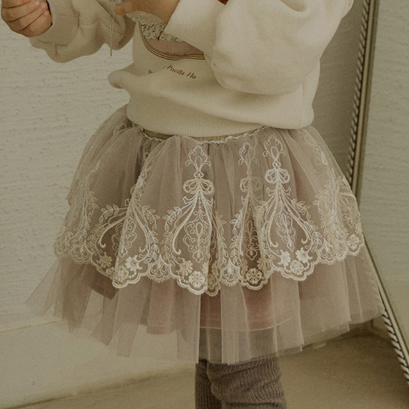 Spring Strawberry Shan Korean Girls Gorgeous Lace Velvet Skirt For Girls In Stock