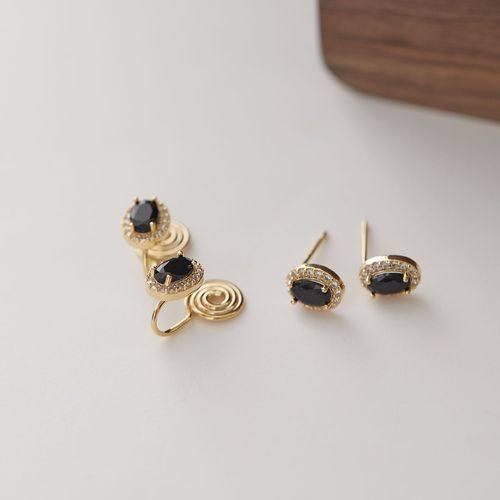 [Retro Black Gold] Light luxury retro style oval black gemstone earrings are set with zircon super flash earrings and earrings