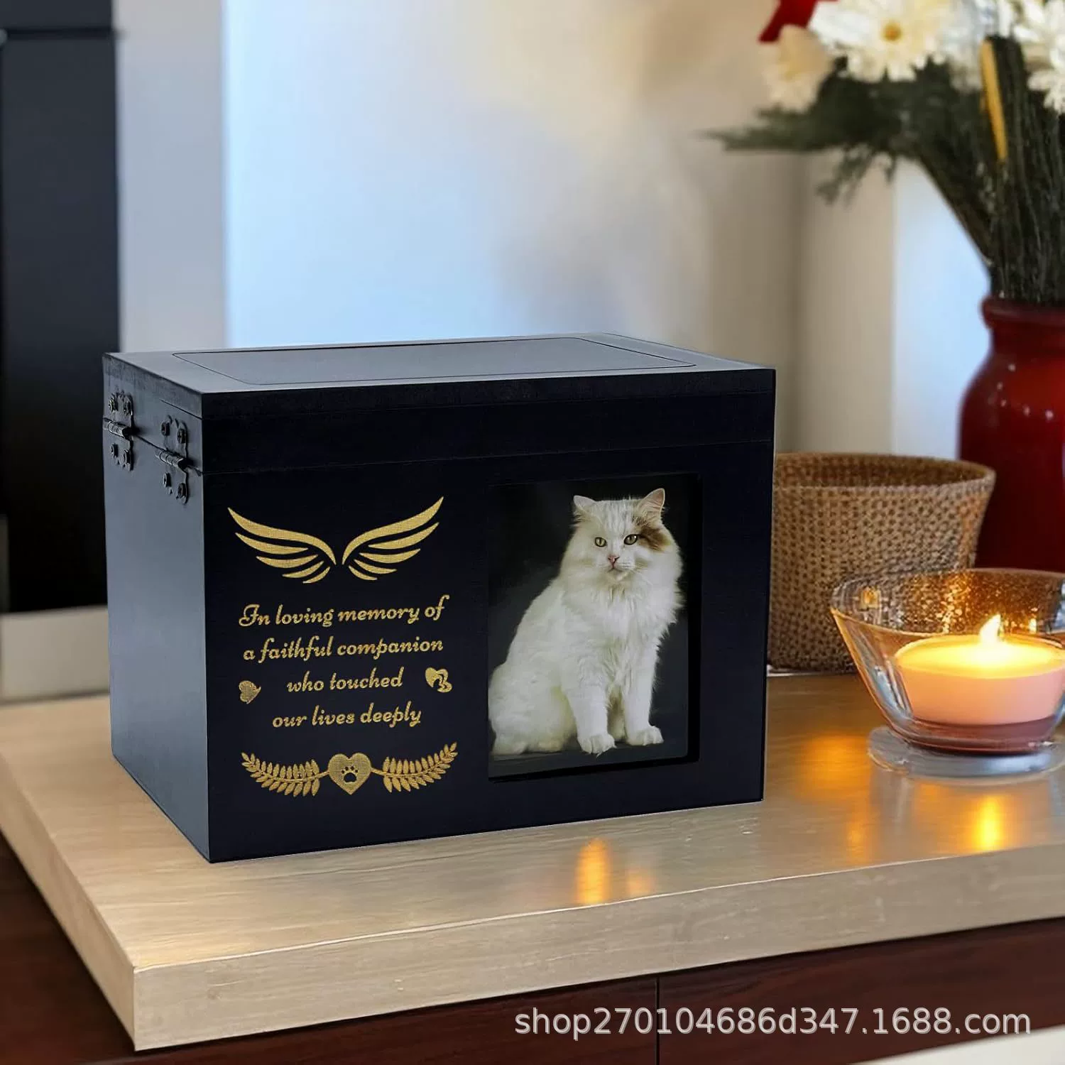 Фабрика прямых продаж животных с фоторамкой для кошек и собак