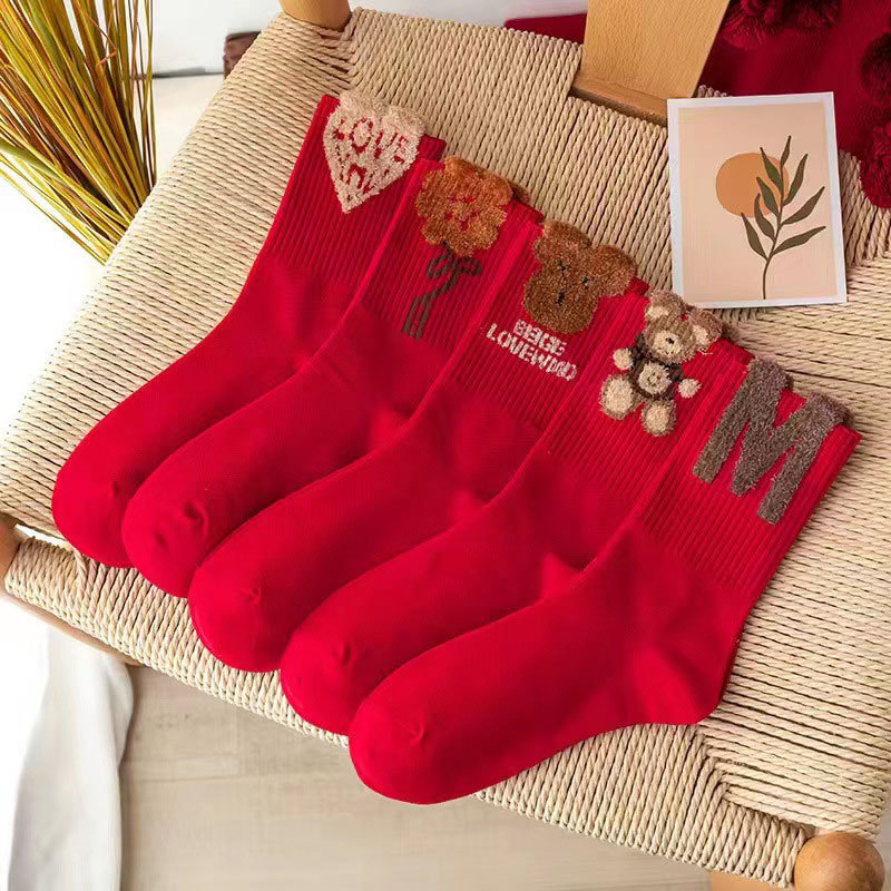 Red socks wholesale socks women's birth year red socks New Year wedding festive socks autumn and winter cute feather yarn socks