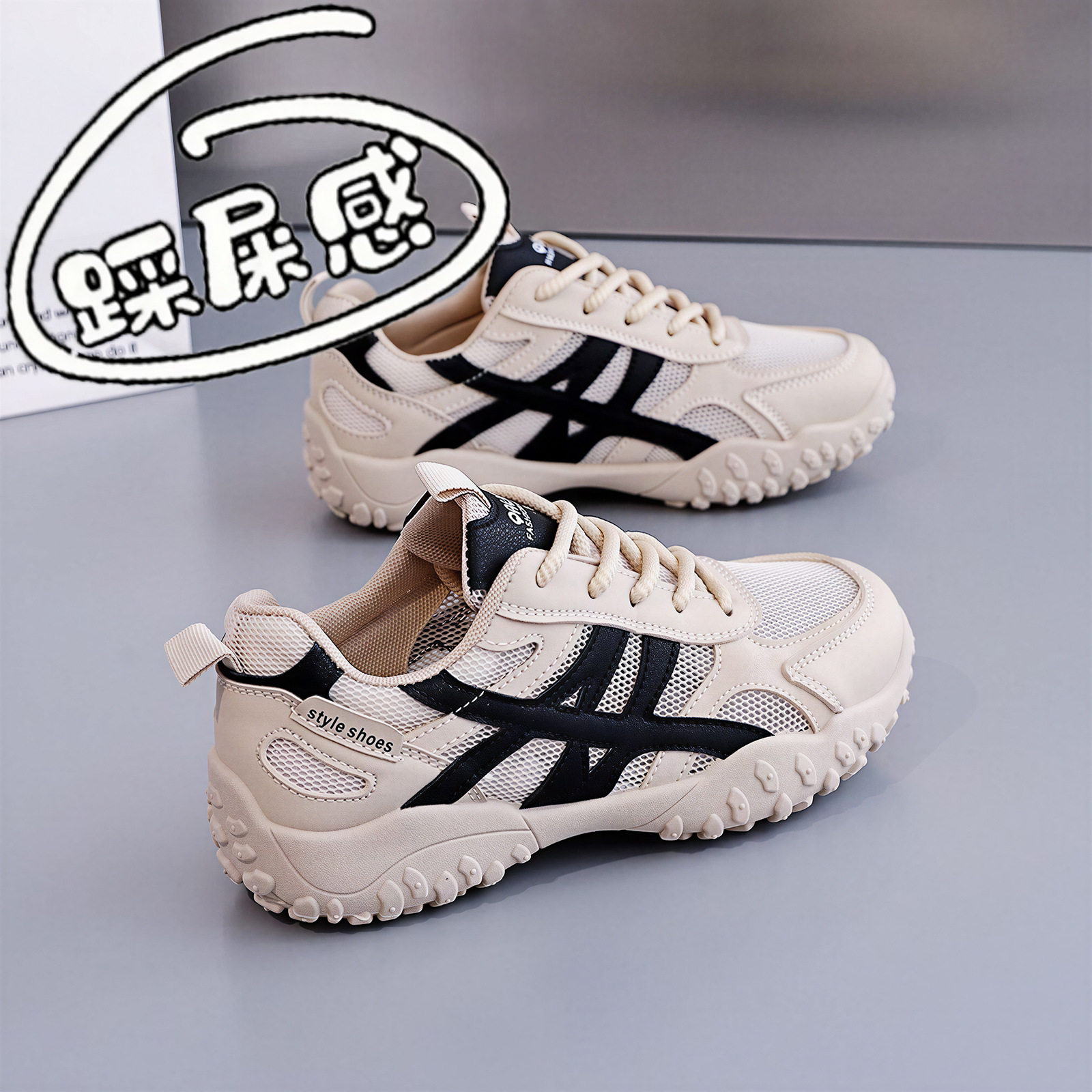 Zapatos de mujer nuevos zapatos casuales de primavera cómodos zapatos de entrenamiento alemanes cómodos zapatos deportivos con suela suave no cansados zapatos al por mayor