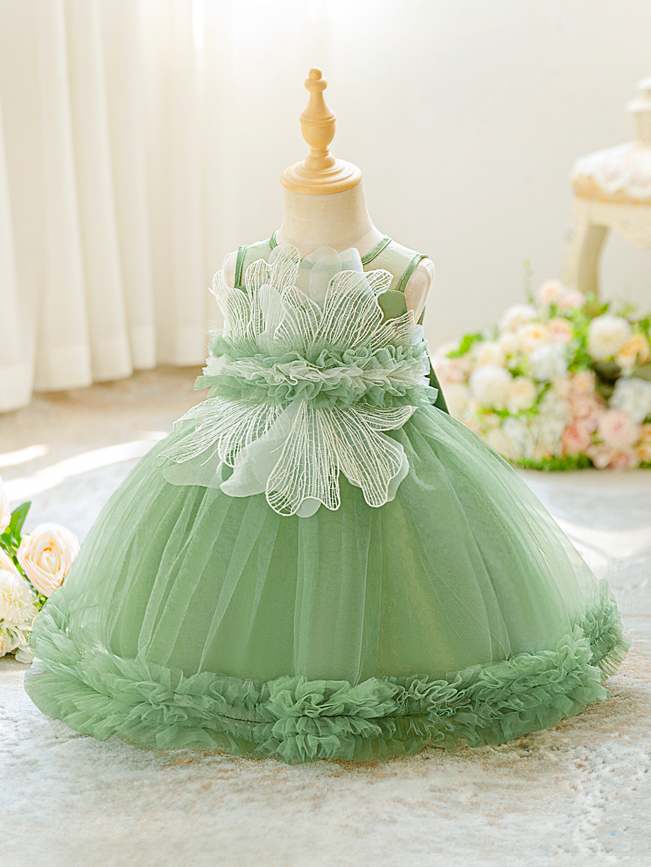 Ins nuevo vestido de niña de verano ropa infantil dulce flor tridimensional decoración de malla empalmado vestido de princesa sin mangas